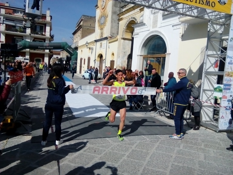 A Santa Maria a Vico ancora protagonisti gli atleti della Caivano Runners