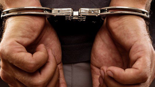 Arrestato per evasione e furto: deve scontare 2 anni e 8 mesi di carcere