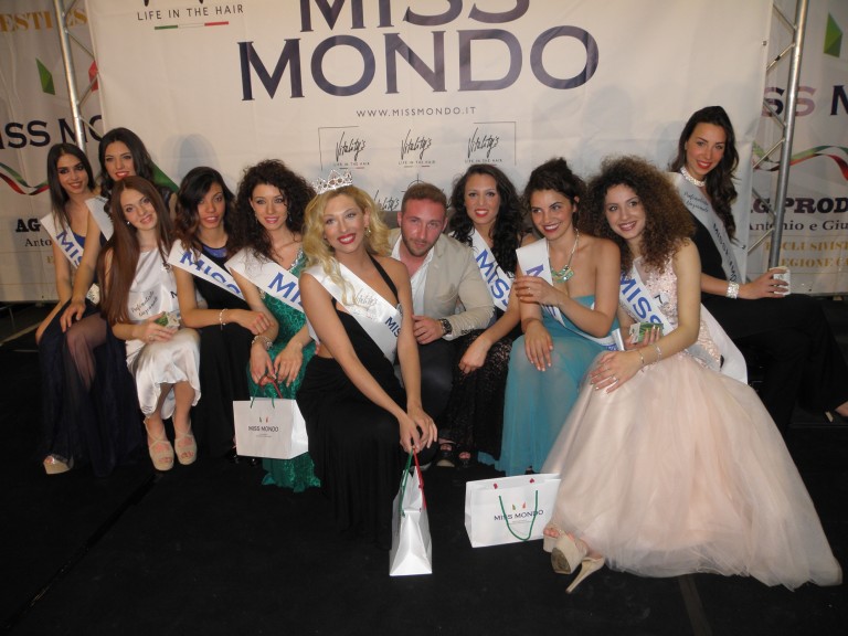 La nuova Miss Mondo Campania è la biondissima Elena Santoro