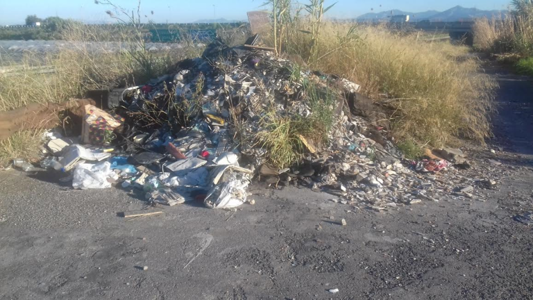 Caivano, a Sant’Arcangelo aumentano i rifiuti illegali