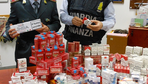 Caivano, sequestrate 250 stecche di sigarette di contrabbando