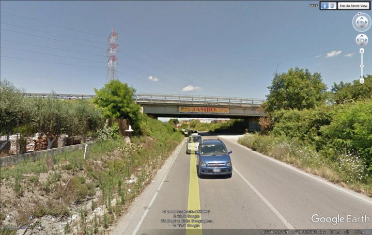 Incidente all’altezza del ponte di Pascarola: guidatrice all’ospedale, non è grave