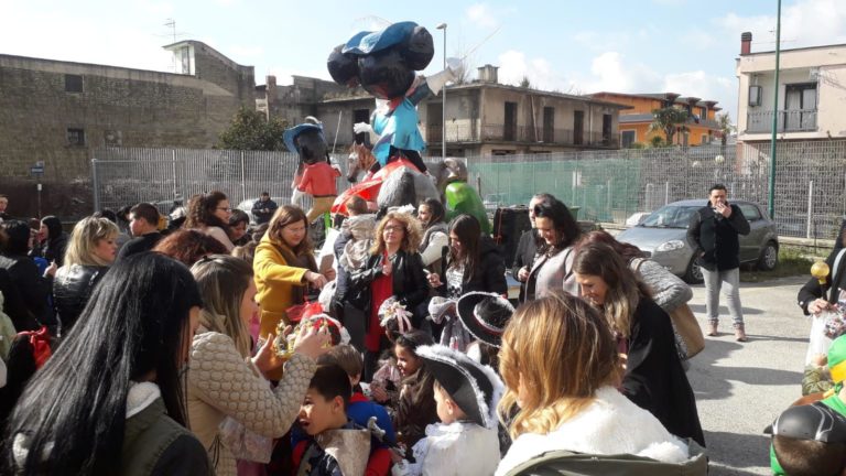 Oggi la Cilea Mameli in strada per la sfilata dei carri di Carnevalando
