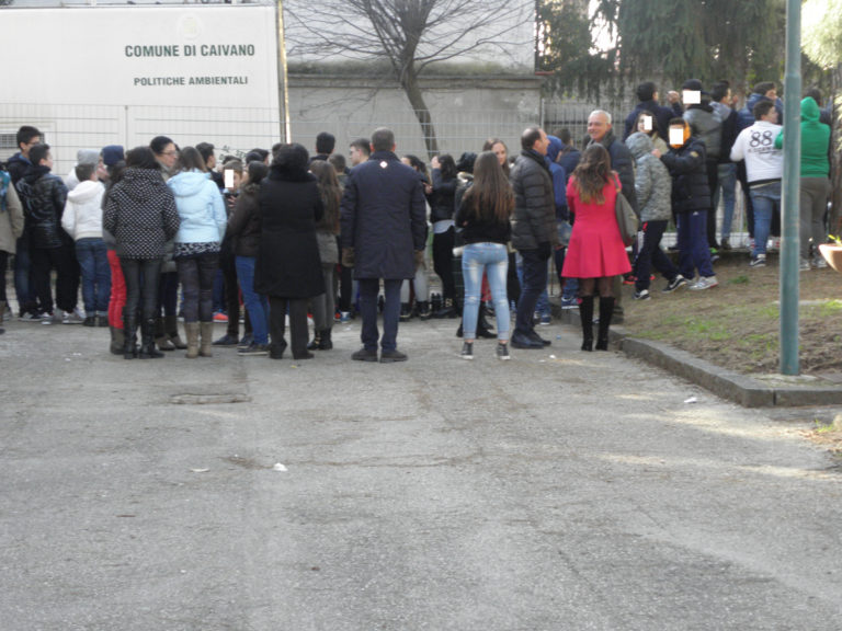 Erbacce e topi nella scuola, esposto-denuncia alla Asl dei genitori del plesso “Don Diana”