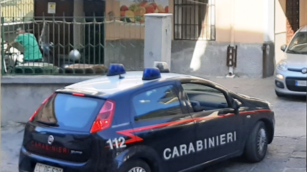 Blitz dei carabinieri a Caivano, cinque persone interrogate