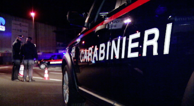Pistole clandestine in casa. 41enne arrestato dai Carabinieri
