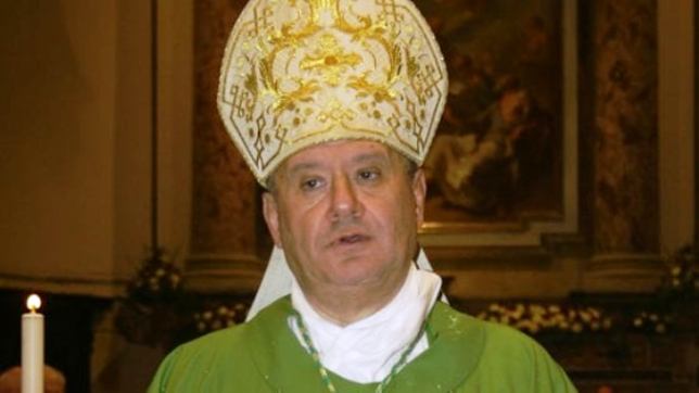 Il Vescovo Di Donna denuncia il piano ‘diabolico’ per i cittadini a nord di Napoli
