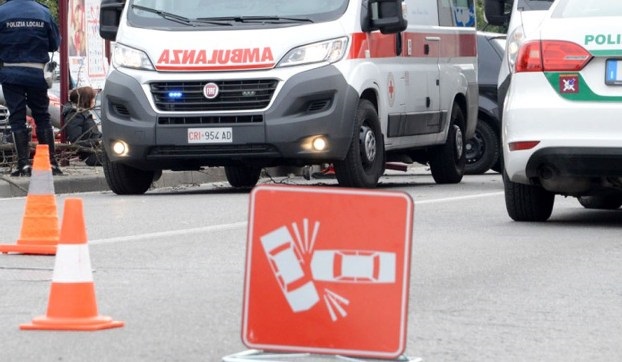 Incidente Nola-Villa Literno: ferito autista di un camion di frigo a Pascarola