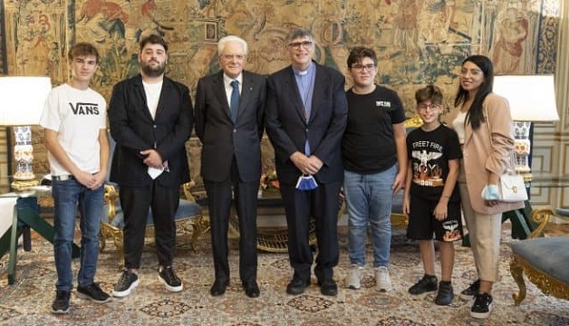 I ragazzi del Parco Verde con Don Patriciello dal presidente Mattarella