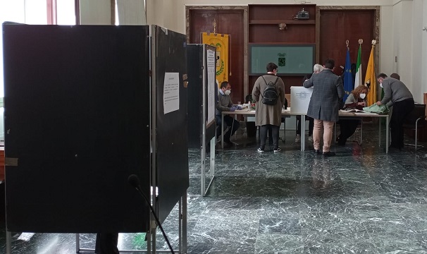 Elezioni Città Metropolitana, flop per Falco e Monfrecola