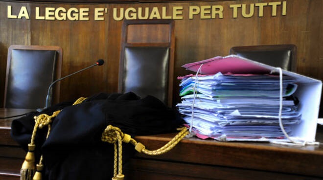 Truffa ai danni dell’Agenzia delle Entrate, 6 avvocati caivanesi rischiano il processo