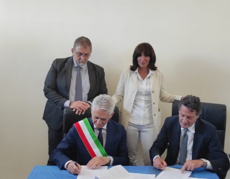 Caivano, siglato l’accordo per il polo interuniversitario. Il commissario Ciciliano: “Un nuovo capitolo per la città”