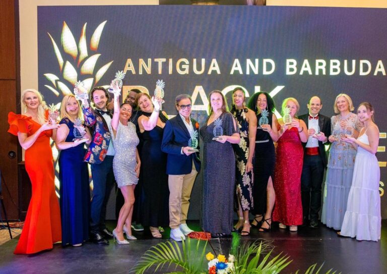 Geco Tour premiata al Black Pineapple Awards 2025. Grande successo!